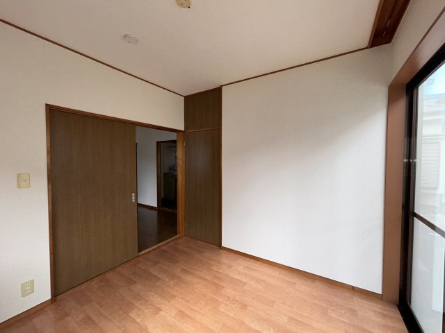 ハイム岡野の洋室|南側洋室