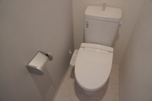 仲介手数料0！！STUDIO KANAREBASHIのトイレ