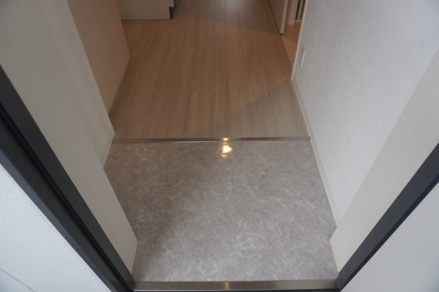 仲介手数料0！！STUDIO KANAREBASHIの玄関