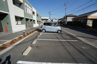 【駐車場】