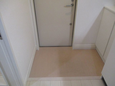 【玄関】 | ルシエル難波