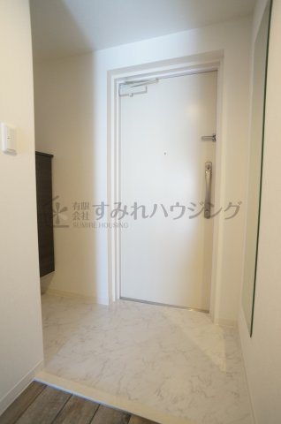 ONLYONE川西壱番館の玄関|参考、同建物・同間取りの号室
