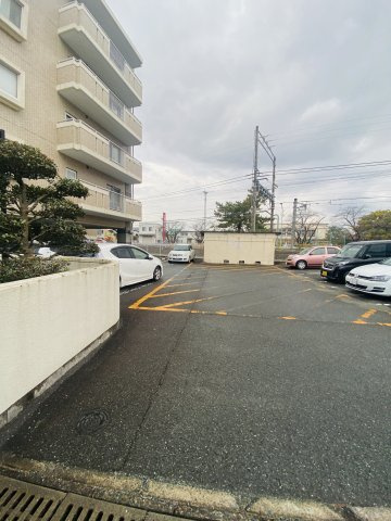 藤和小郡ハイタウンの駐車場