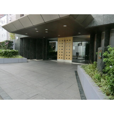 【エントランス】 | ネクス川口 | 外扉