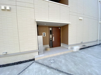 【エントランス】 | エミグランド愛甲石田