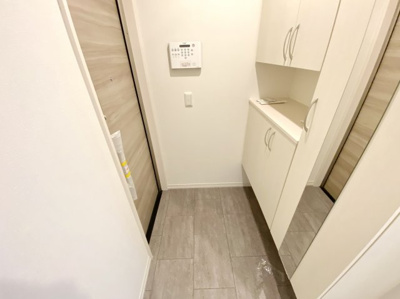 【玄関】 | エミグランド愛甲石田