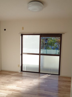 【洋室】 | ロイヤルシングル