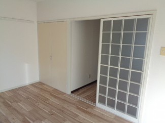 【洋室】 | ロイヤルシングル