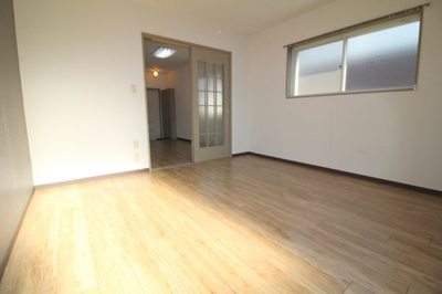 【洋室】 | ローレル参番館