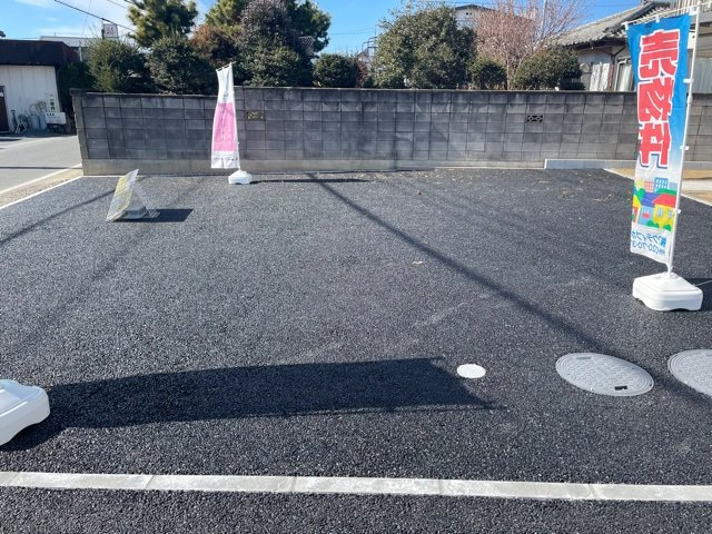 神川町八日市第2（全2棟）1号棟の駐車場