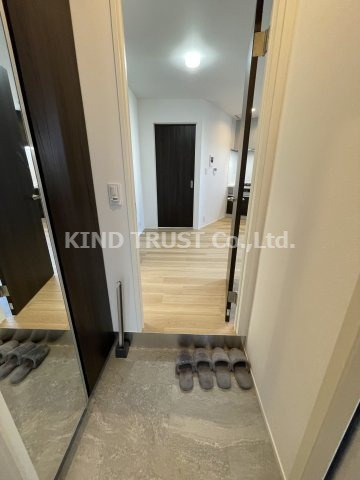 LuXe梅田西の玄関|収納もある玄関です