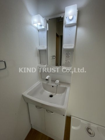 LuXe梅田西の独立洗面台|朝の身支度には欠かせない独立洗面化粧台