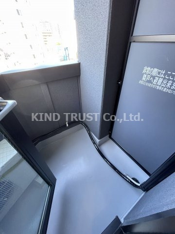 LuXe梅田西のバルコニー|外からの目が気にならないバルコニーで洗濯物が干せます