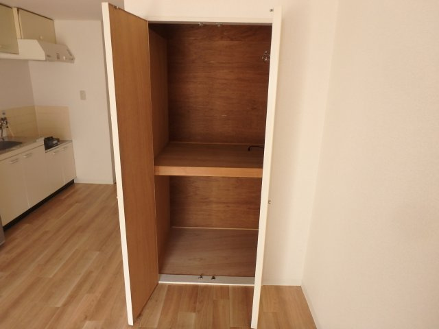 レーヴ小若江の収納