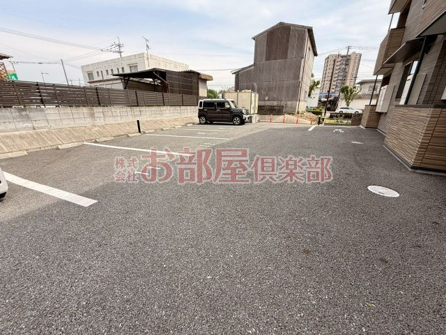 ティーレグノ羽犬塚の駐車場|駐車場があるので、車を買う予定の方も安心です