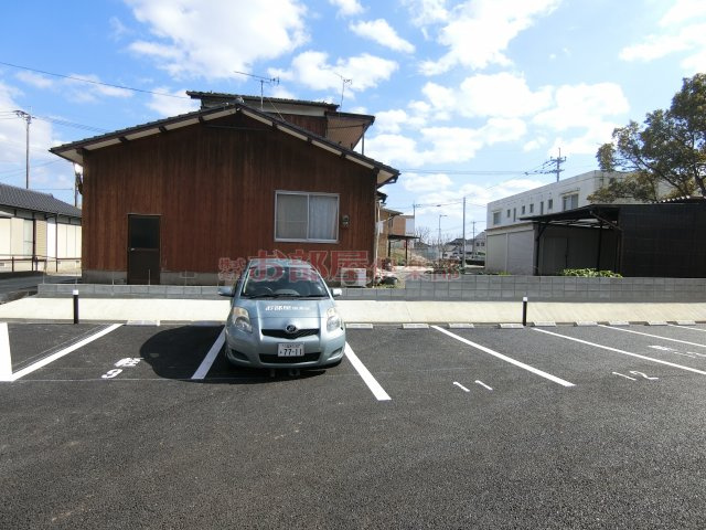 ティーレグノ羽犬塚の駐車場