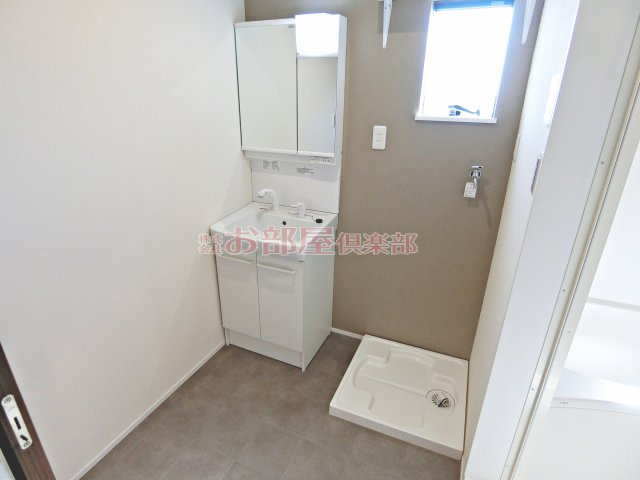 ティーレグノ羽犬塚の洗面所|ゆったりスペースの洗面所・ランドリースペース♪