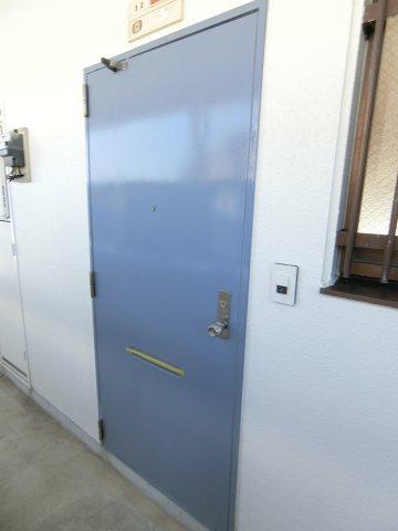 ロイヤルシングルの玄関