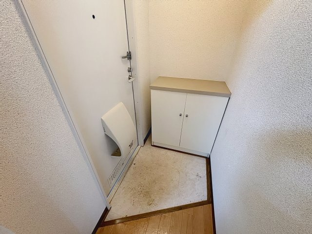 駅チカ なのに 森チカの玄関