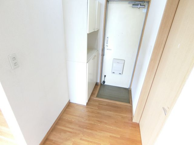 エステートピア楠の玄関