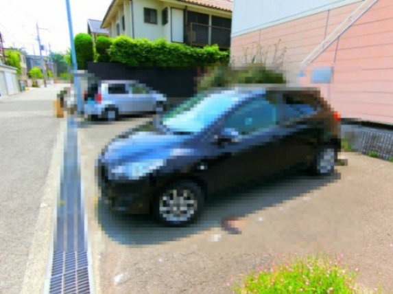 エステートピア楠の駐車場