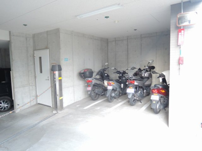 【その他共用部分】 | Ｄ‘レスティア港南台 | バイク置場です。