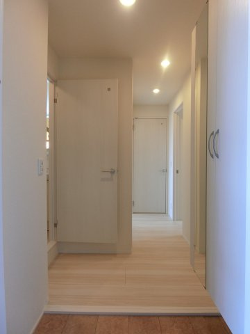 エムグランデの玄関