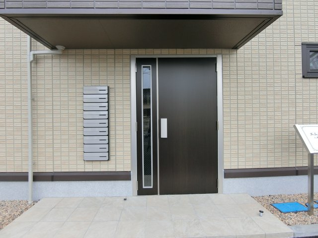 エムグランデのエントランス