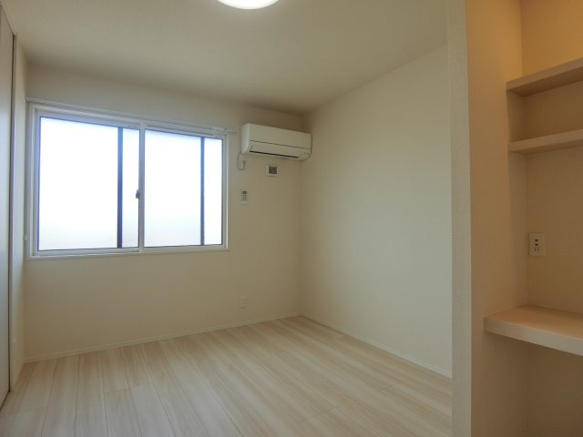 エムグランデの洋室