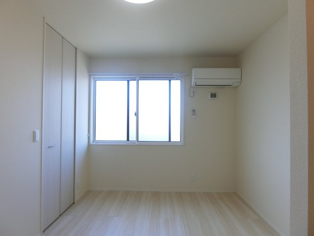 エムグランデの洋室