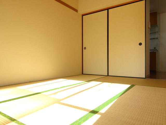 アドリーム幕張本郷吉野の収納