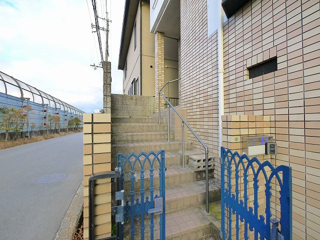 服部台４丁目戸建のエントランス|毎日通るエントランスはこのようになっています