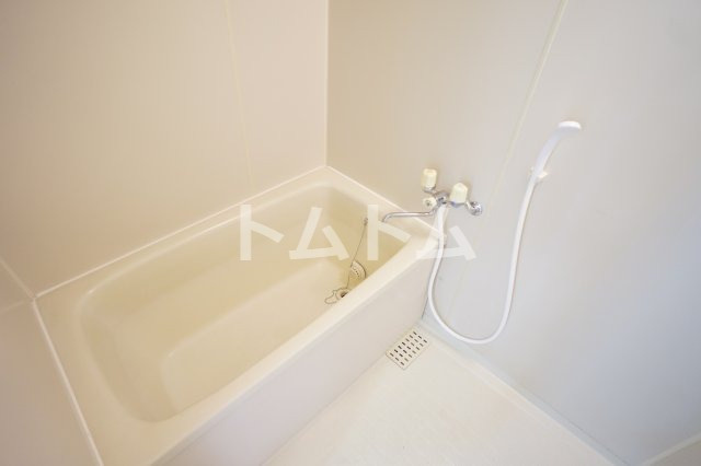 ライトコア前原の浴室|ゆったり過ごせるお風呂です