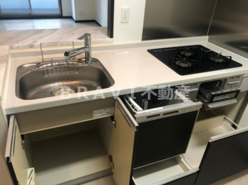 エステムコート谷町四丁目　BRAVI不動産のキッチン|【エステムコート谷町四丁目】食洗器もついているキッチン