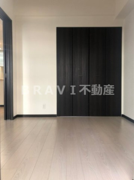 エステムコート谷町四丁目　BRAVI不動産の子供部屋|【エステムコート谷町四丁目】収納豊富な洋室