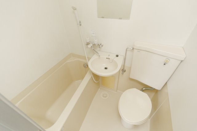 本田ビルの浴室