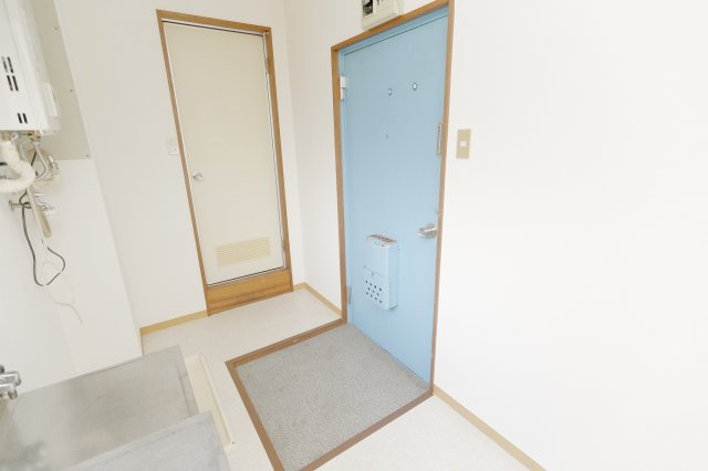 本田ビルの玄関