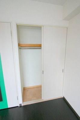 【収納】 | インペリアル豊中服部 | ※同タイプの写真となり、実際のお部屋とは異なる場合があります