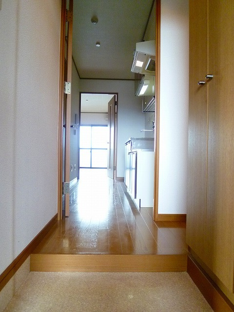 サンセットヒルズ【キャッシュバック対象物件】の玄関