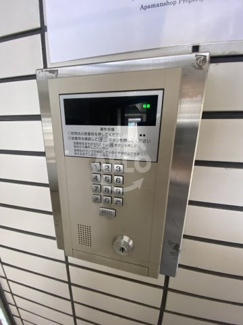 【防犯設備】 | メゾン・ド・ソアレ | オーナーチェンジ物件
月額賃料：３２，５００円　
年収：４４６，４００円　
表面利回り：７．０９％
メゾン・ド・ゾアレ　オートロック完備