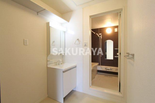 ボーセゾンの洗面所|現況と異なる場合がございます。