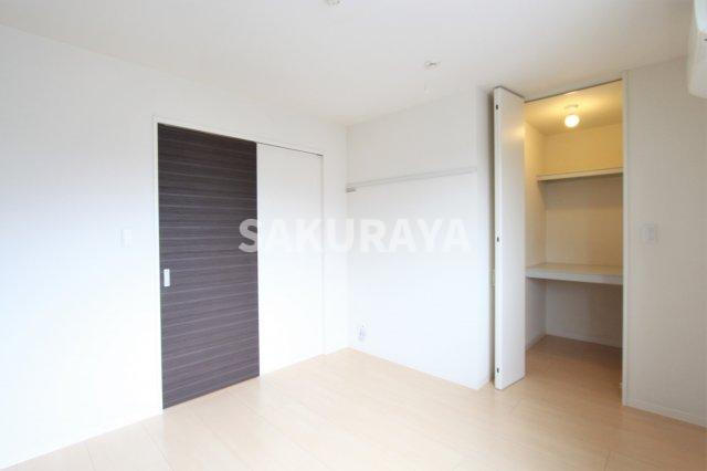 ボーセゾンの洋室|現況と異なる場合がございます。