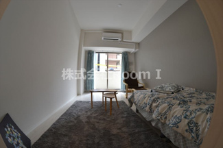 【洋室】 | ＳＥＲＥＮＩＴＥ堺筋本町ＳＵＤ | ゆったりした洋室です