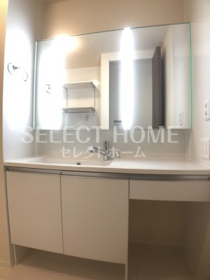 【独立洗面台】 | アルシオーネ | 独立洗面台で身支度をすべて済ませてしまいましょう