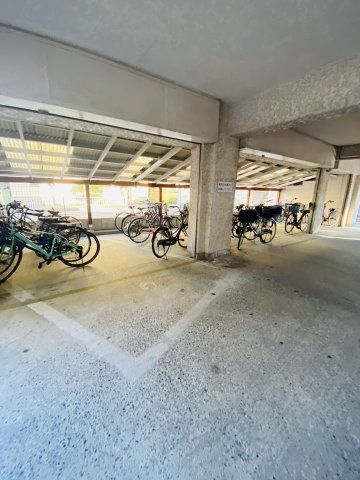 藤和城西コープの駐車場