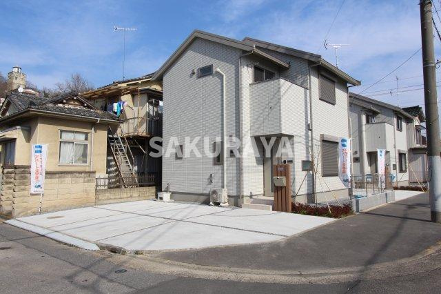 リヴェール・カーサの駐車場