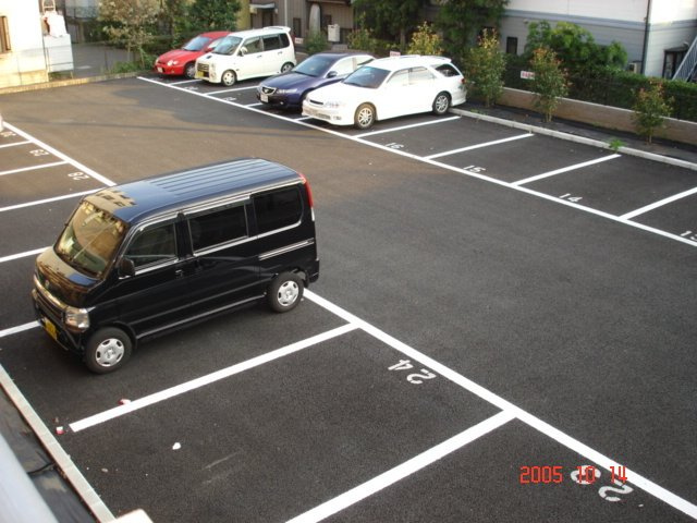ソフィアコートの駐車場