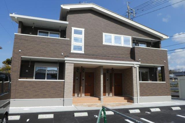 総社市井尻野のアパートの外観
