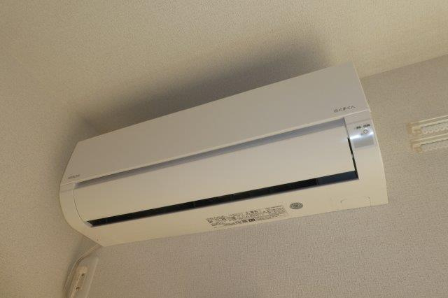 総社市井尻野のアパートのその他共用部分|エアコン