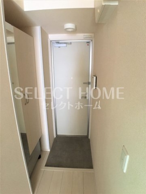 【玄関】 | ラルーチェ | 収納もある玄関です